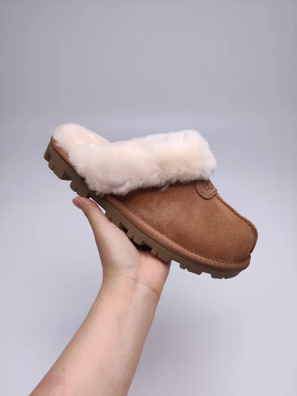 💰360 UGG sheepskin all-in-one snow boots 5125 casual fur mops. In stock: 35-40 yards. Color: maroon gray pink.